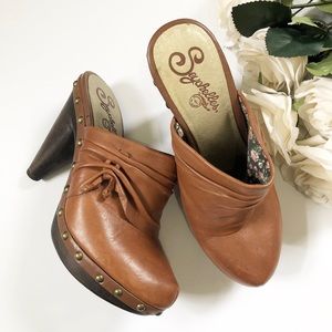 Seychelles Mule heels